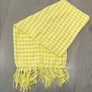 Yellow checkered Gingham Scarf with Fringe NWT 100% viscose